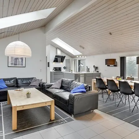 Nyalle - 1-3km From The Sea By Interhome *